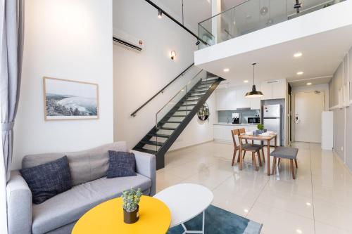 Eko Cheras agoda Duplex Industrial Loft 5pax - image 9