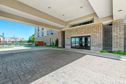 Hampton Inn Texarkana - image 12