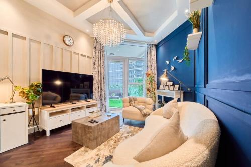 FAM Living Contemporary 1BR Apartment Urban Oasis, Dubai