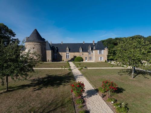 Château de Marigny - Piscine Privée 8000m2 Jardin gîte à louer Goué