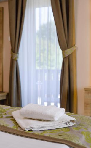 Hotel Honti - main image