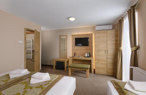 Hotel Honti - image 6
