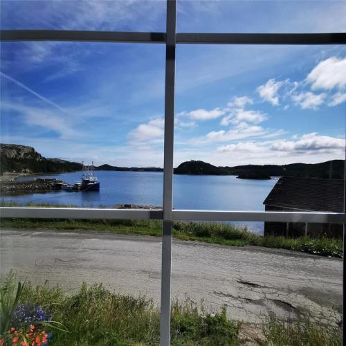 Seaside Serendipity Cottage in Merritt's Harbour (NL)