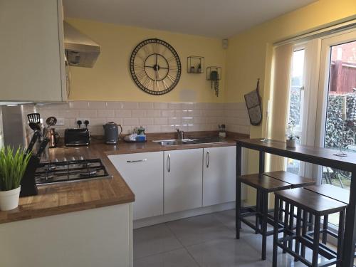 廚房, Entire Cosy House in Nottingham in 比爾伯樂