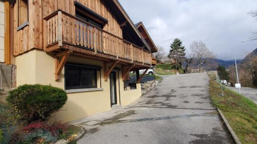 Studio tout confort spacieux et lumineux in Allemont