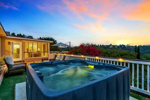 Newly Furnished 3BR 1BA - Spa - AC - Large Backyard in Allied Gardens