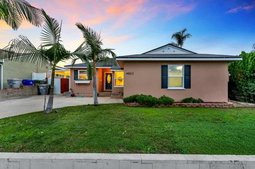 Newly Furnished 3BR 1BA - Spa - AC - Large Backyard in Allied Gardens