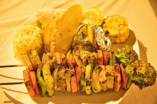 Food and beverages, Mad Monkey Kampot in Stueng Saen
