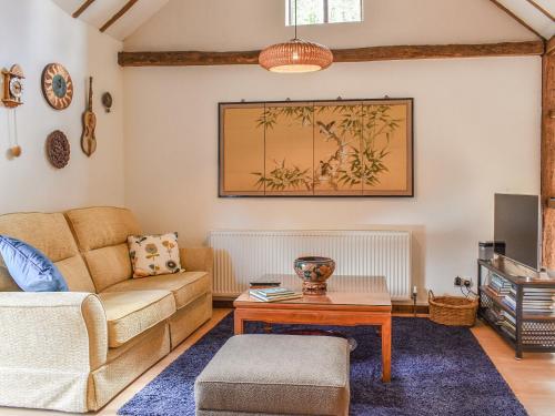 The Parlour in Five Ashes