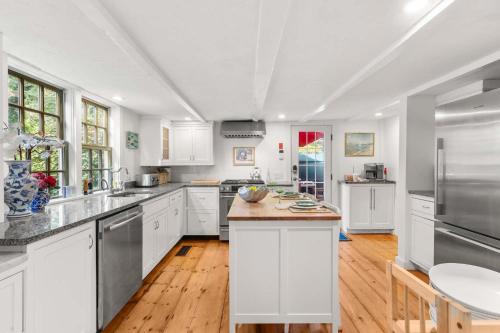 Steps From Downtown Minutes From Grays Beach in Yarmouth Port (MA)