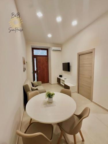 B&B SunHouse 1