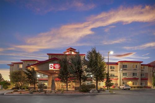Best Western Plus Canyon Pines - image 6