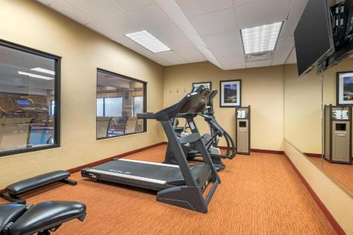 Best Western Plus Canyon Pines - image 2
