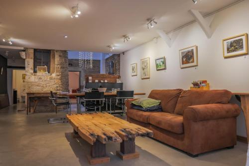 Galerie Nakai Art B&B - Location saisonnière - Tournus