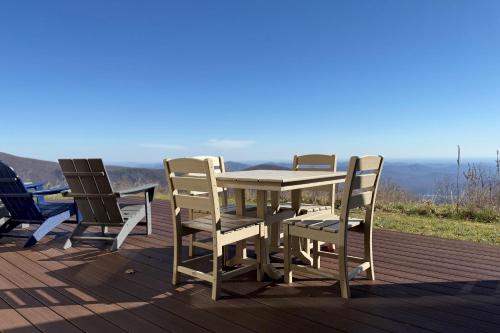 Highridge Court 30 with Wintergreen Advantage - image 12