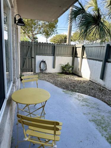 PalmettoBay #3, 2 Bedroom4 Twin BedsPark 2 Cars in Palmetto Bay (FL)