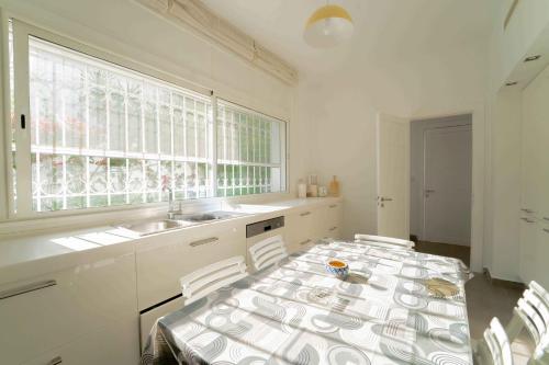 設施, Villa Oasis Chotrana in 艾利亞納