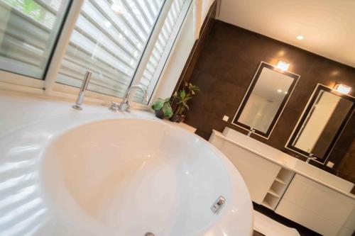 設施, Villa Oasis Chotrana in 艾利亞納