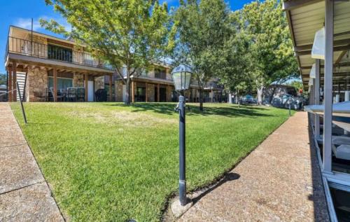 Waterfront Getaway Lake Access Deck BBQ Grill