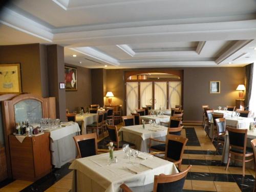 Ramada by Wyndham Naples - image 5