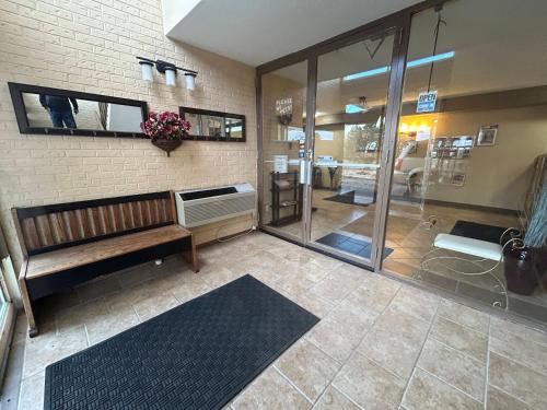 Candlelight Inn Scottsbluff - image 2