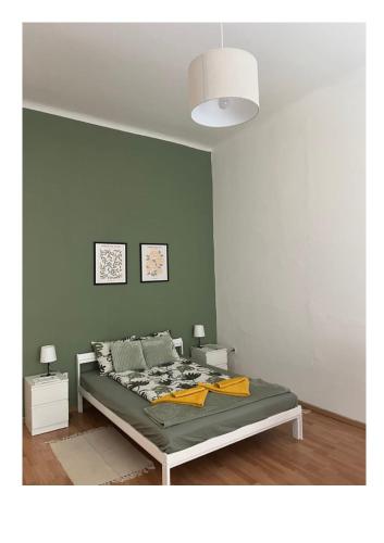 Quiet and Stylish Rooms in the Palace District 2