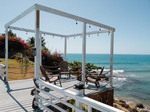 Beachfront villa with pool and staff in Treasure Beach