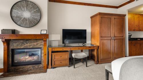 378 Lodge At Spruce Peak Ski In Ski In Ski Out King Studio in Stowe, USA