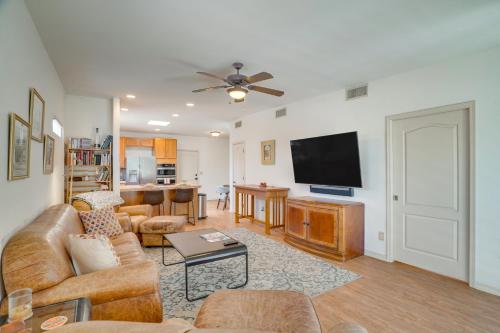 Mtn-View Tucson Home Near Hiking & Biking – khách sạn tại Tanque Verde