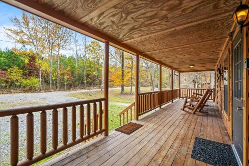 Sleepy Creek Retreat - image 2