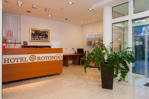Előcsarnok, Hotel Rotondo in Seget Donji