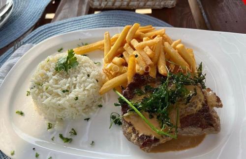 Food and beverages, Resort Kanoa do Kwanza in Ramiros