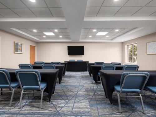 Holiday Inn Express Charlotte West - Gastonia an IHG Hotel - image 11