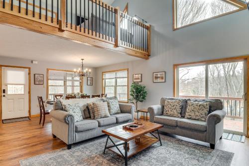 Albrightsville Escape with Game Room and Deck! in Albrightsville, USA