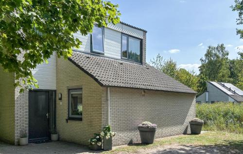 Viesnīcas āriene, 3 Bedroom Amazing Home In Hoeven in Hoeven (North-Brabant)