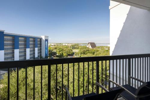 Courtyard by Marriott Cocoa Beach Cape Canaveral - image 2