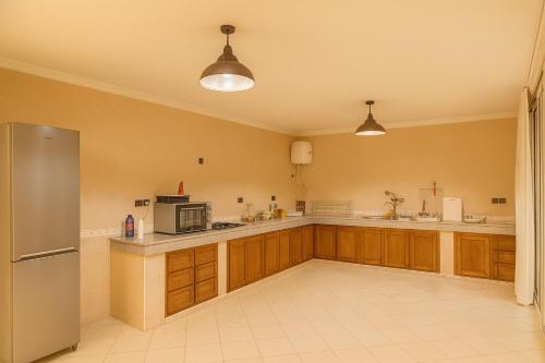 Luxury apartment with garden view in Najah