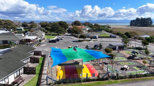 Exterior view of Tahuna Beach Holiday Park