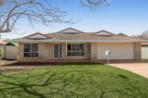 Perfect Family Retreat in Middle Ridge! – khách sạn tại Thị Trấn Kearneys Spring