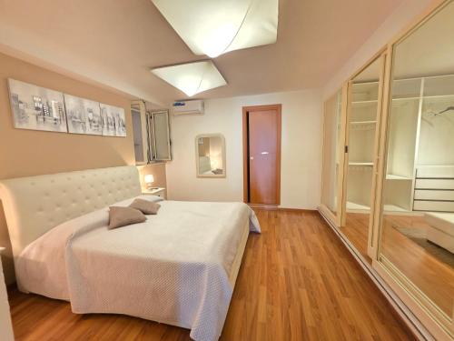 Donna Rosa Room Type - Villa with Garden View