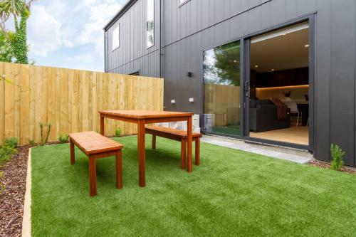 حديقة, Modern Family-Friendly Home Near St Albans Park in Mairehau