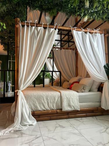 Spa and relaxation, love room in Beaumont-sur-Oise