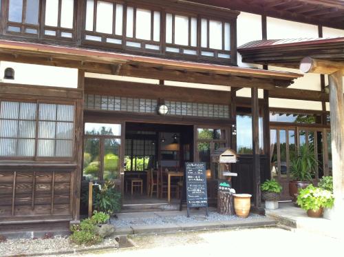 農家民宿と古民家カフェ 里山のカフェ ににぎ