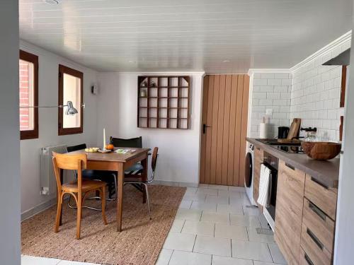 Gîte de charme calme au cœur du Perche, proche Le Mans - FR-1-410-478 (Gite de charme calme au cœur du Perche, proche Le Mans - FR-1-410-478) in Saint-Calez-en-Saosnois
