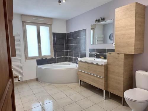 Gîte de charme calme au cœur du Perche, proche Le Mans - FR-1-410-478 (Gite de charme calme au cœur du Perche, proche Le Mans - FR-1-410-478) in Saint-Calez-en-Saosnois
