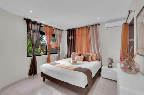 Tahiti beach house in Arue