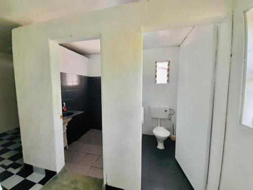 Tonga Airport Cottage - Private Twin Room in Fua‘amotu