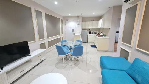 Up to 9 Pax I-City ISuite FREE WIFI 50