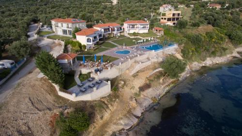 Thesmos Village - image 10
