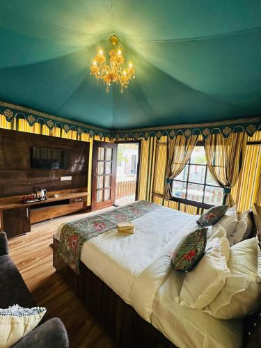 Rasleela Resort - A Luxurious Rajasthani Tent Theme Stay In Khatushyam Ji in Reengus